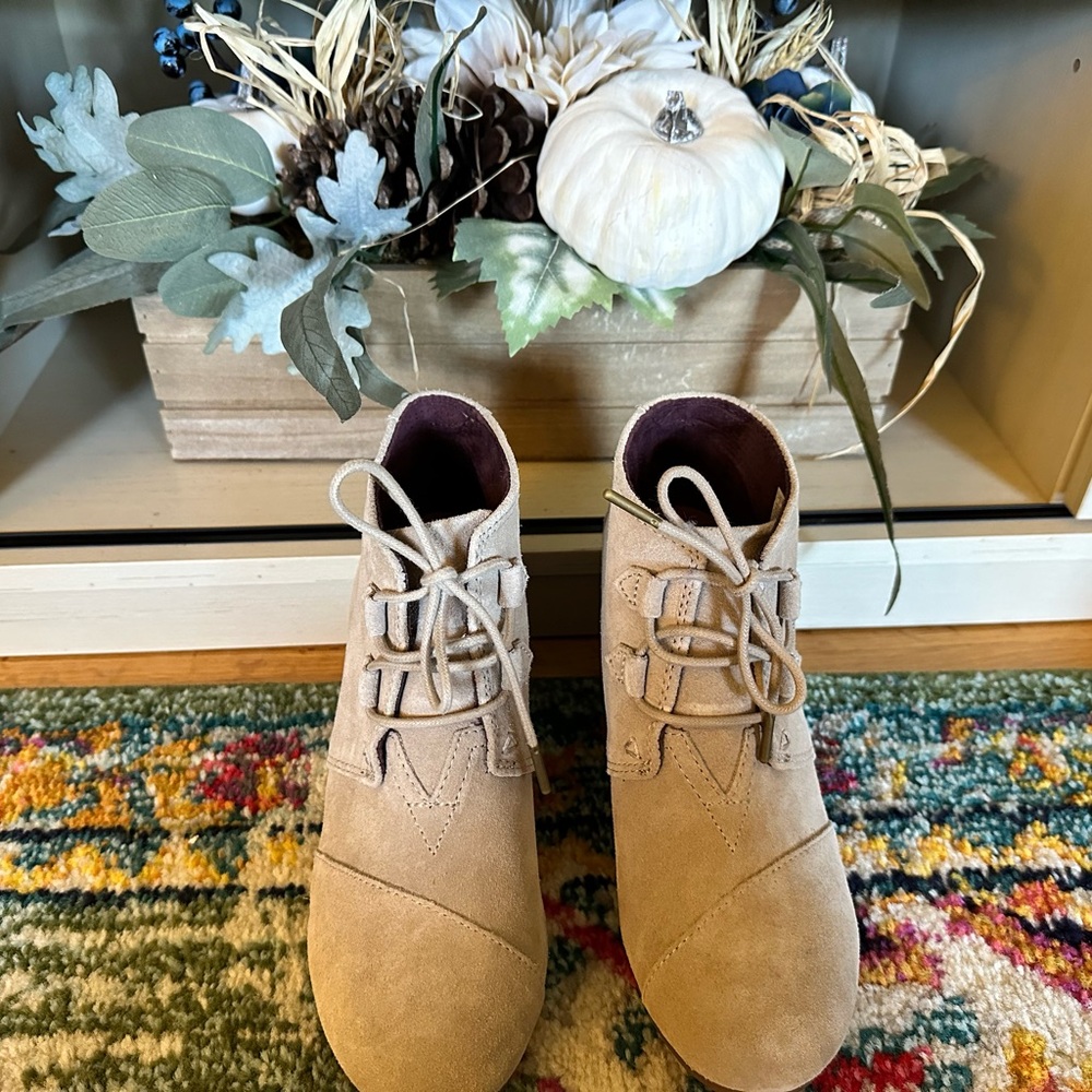 Toms Booties